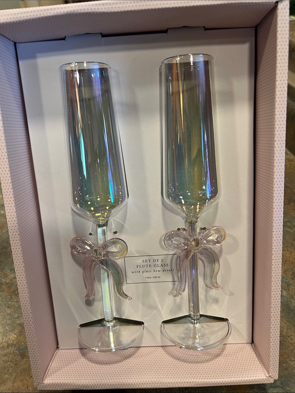 cupcakes & cashmere Iridescent Flute Glasses with Bow Accent - Clear/Prismatic